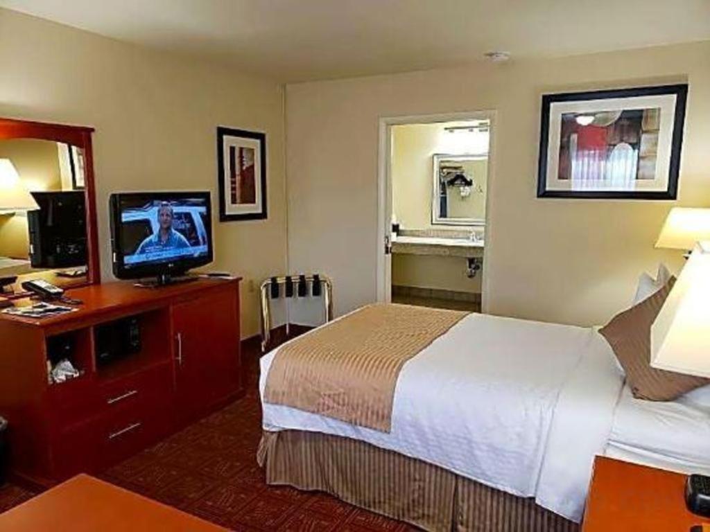 Hotel Airport 3*