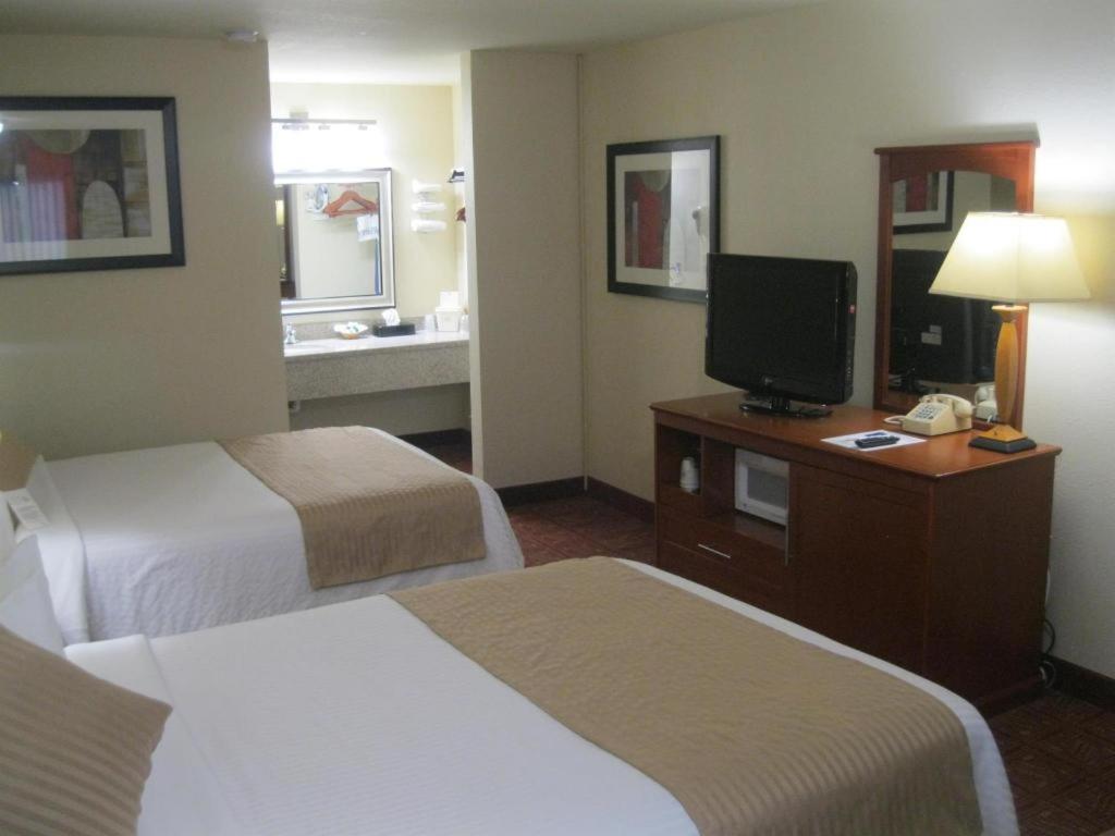 Airport Hotel